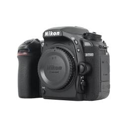 Camara Fotografica Nikon D7500 20.9Mpx Video 4K Uhd Hasta 30fps Wifi Bt Dslr Cmos